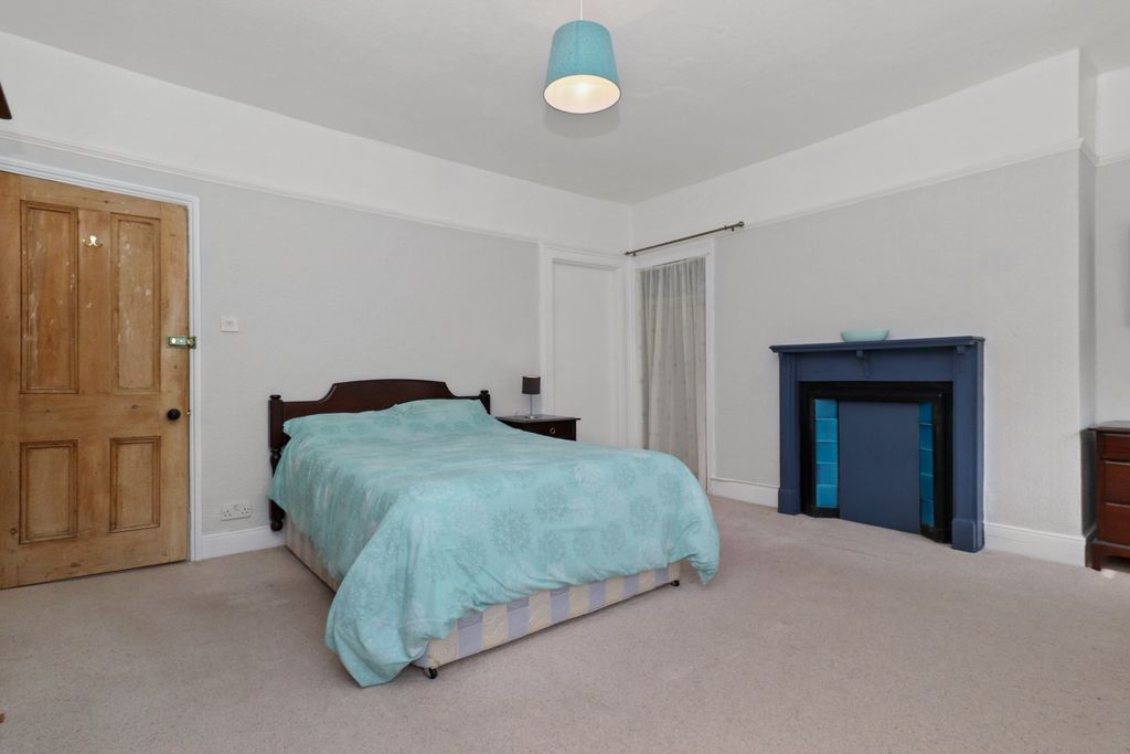 Property photo 2 of 13 622-Hr-2.Jpg