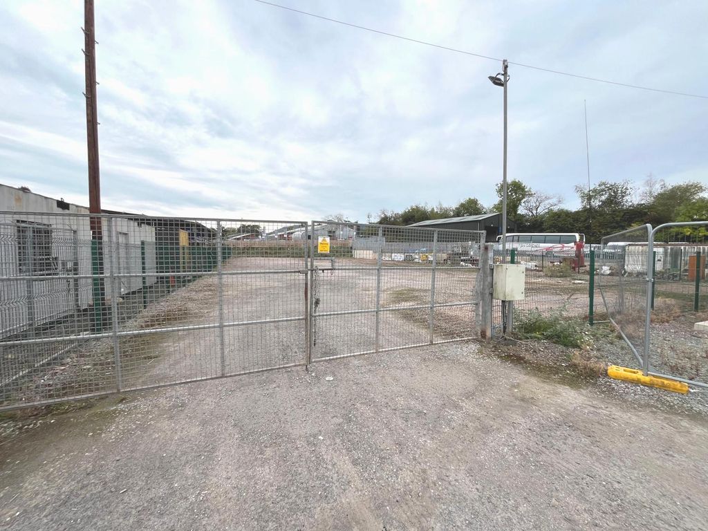 Property photo 1 of 4 Industrial/Yard