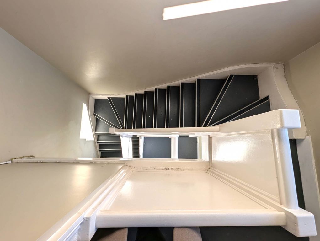 Property photo 3 of 15 Gallery