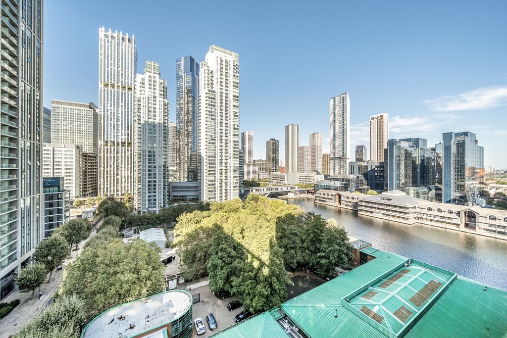 Property photo 2 of 19 1355895-15-68cd87...
