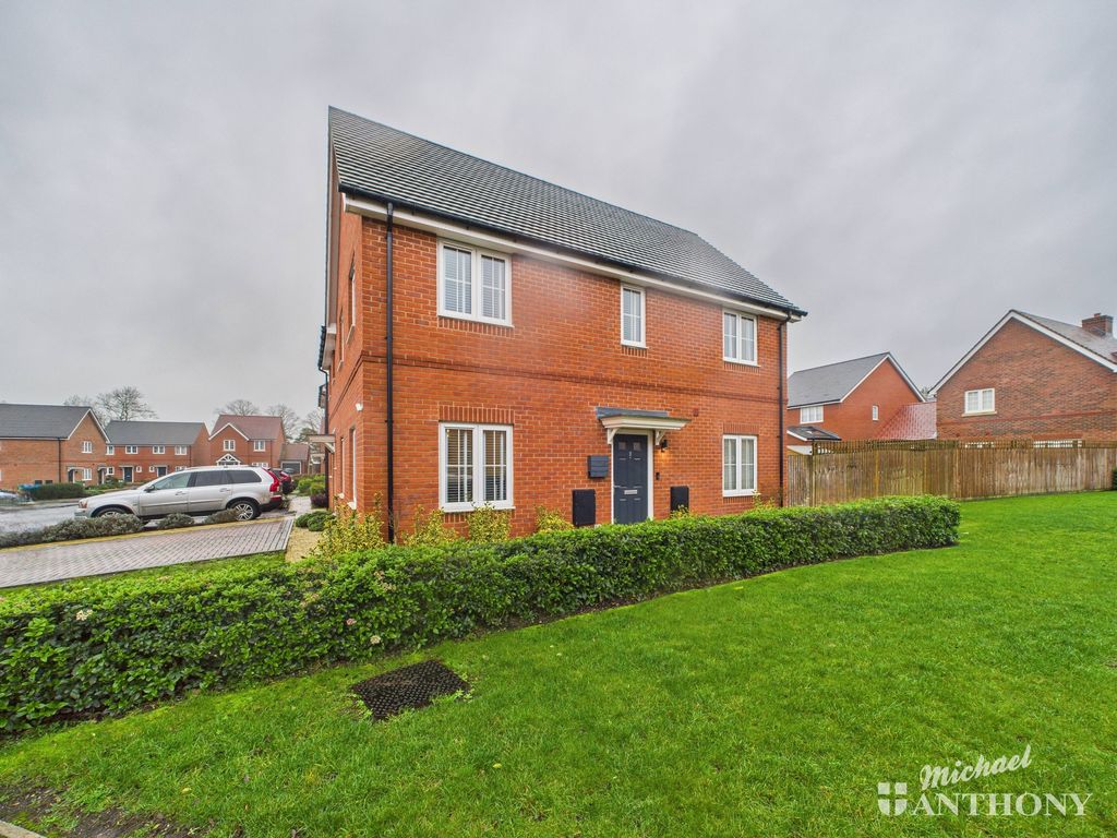 Property photo 1 of 16 Cam02773G0-Pr0393-Still021