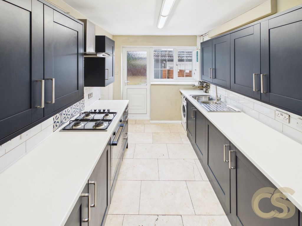 Property photo 2 of 13 5391831
