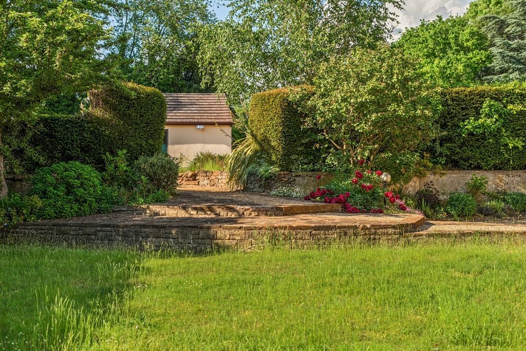 Property photo 3 of 32
