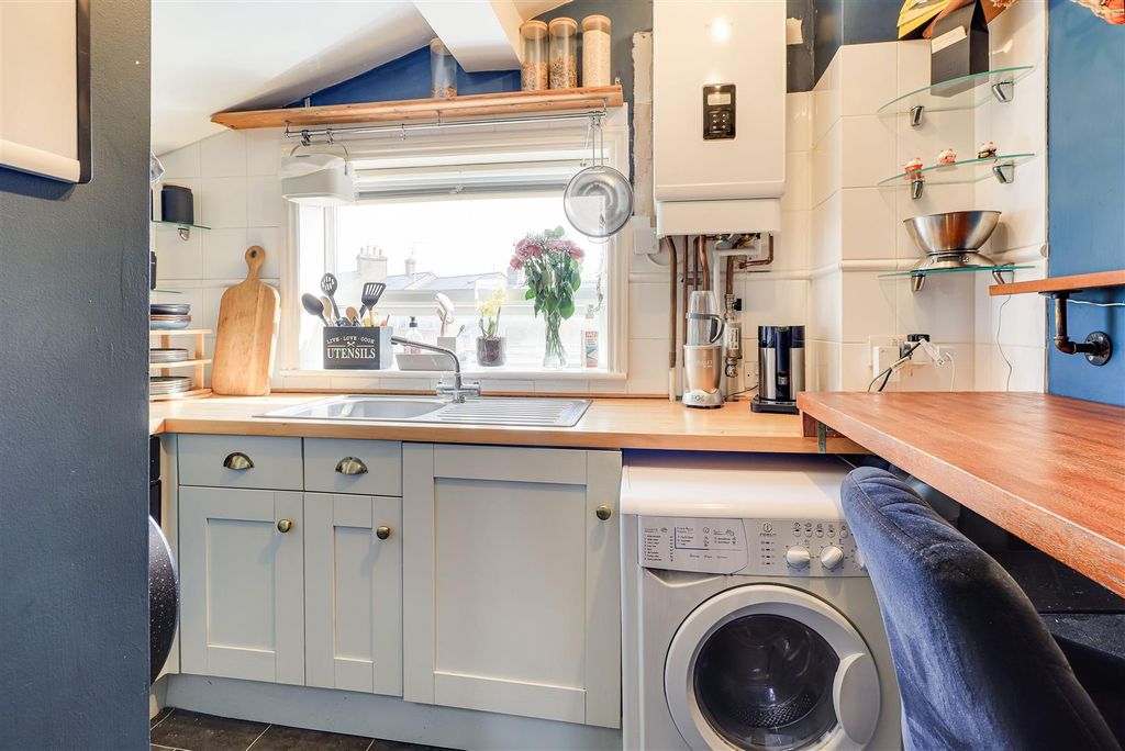 Property photo 3 of 12 Img (7).Jpg