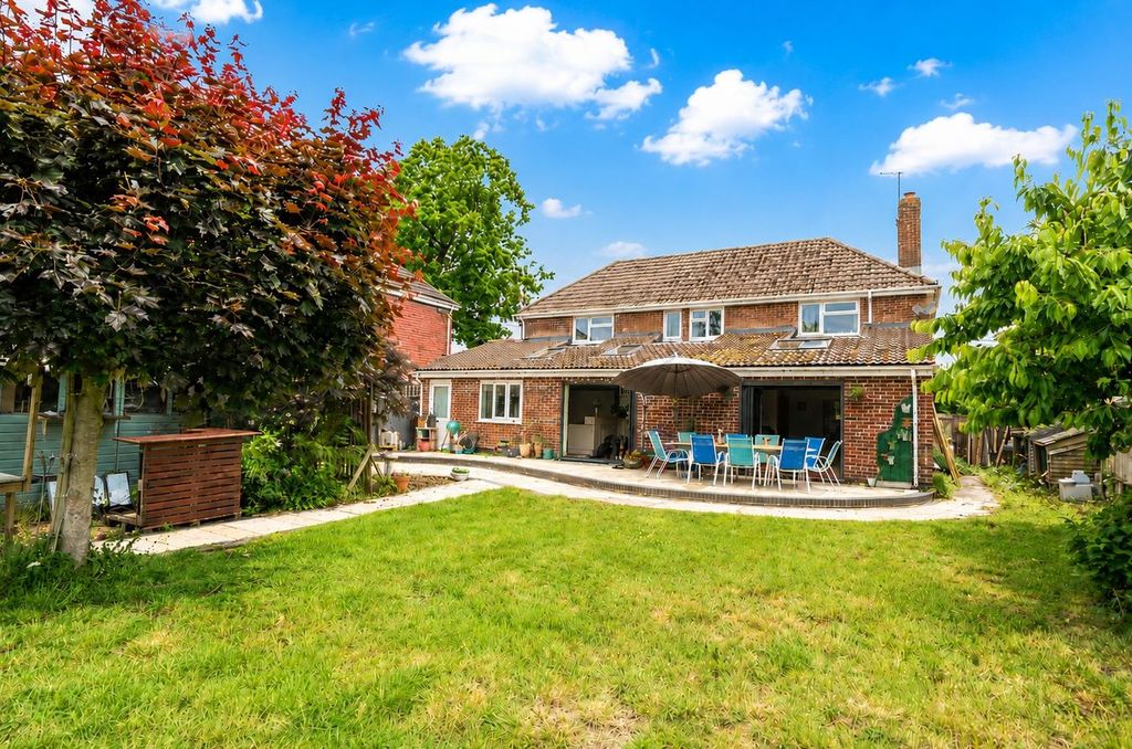 Property photo 1 of 22