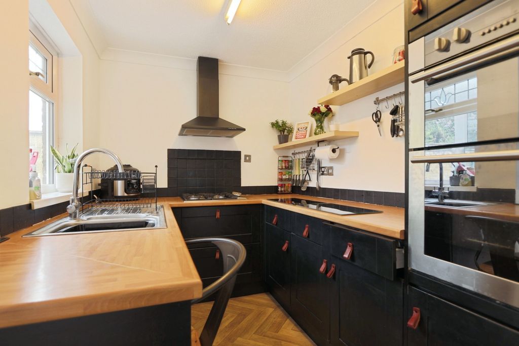 Property photo 3 of 20 4187085