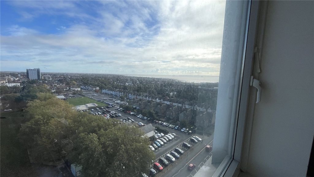 Property photo 3 of 21 Picture No. 19