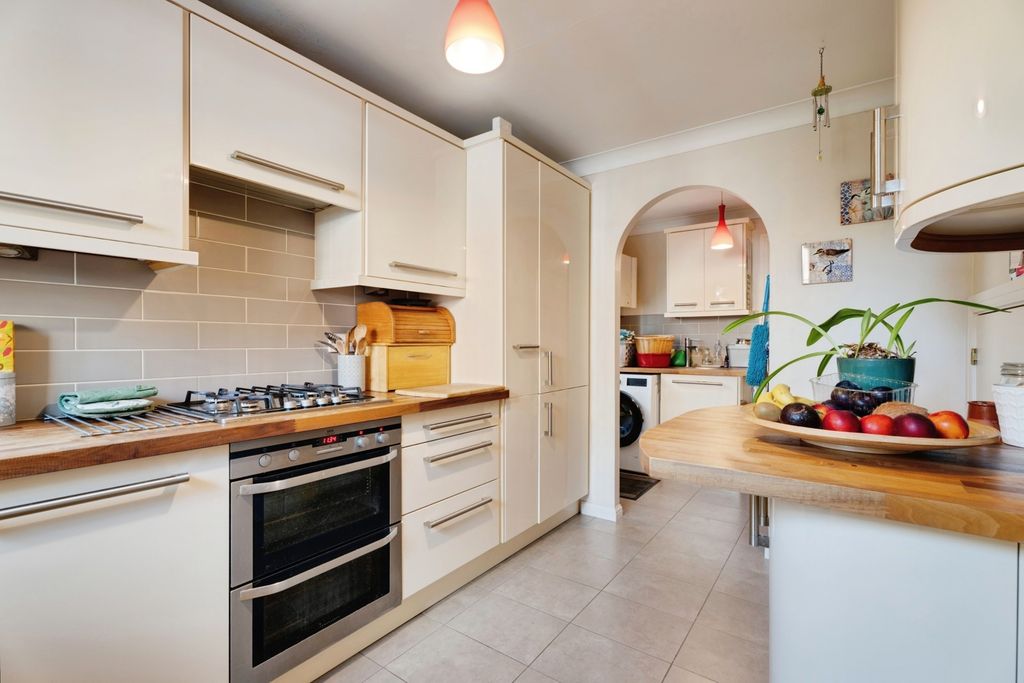Property photo 3 of 23 Pbox-Img.Jpg
