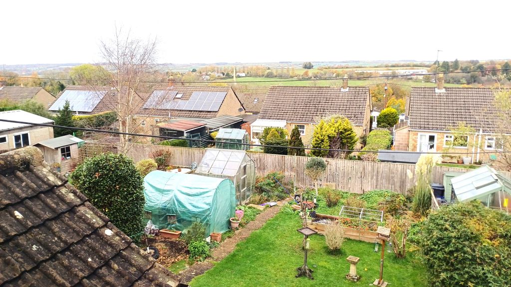 Property photo 3 of 21