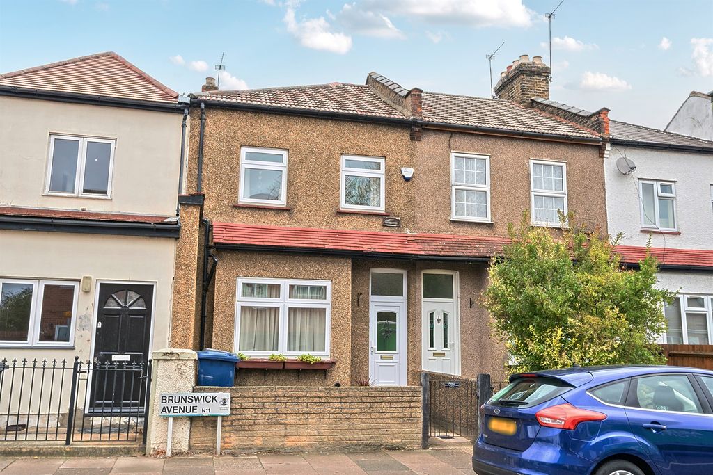 Property photo 1 of 12