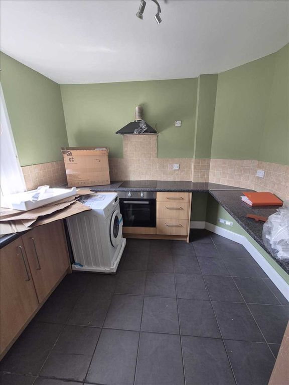 Property photo 2 of 5 Kitchen