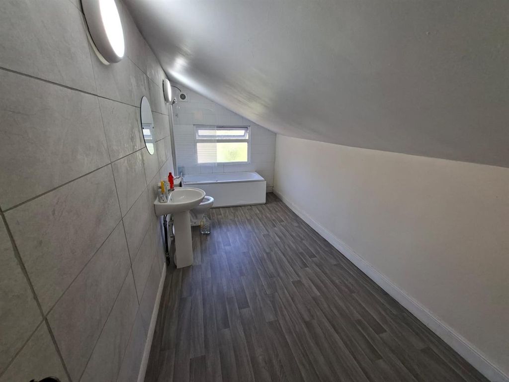 Property photo 2 of 10 4Ff96A2c-1F98-49c9-B895-0F018528Be25.Jpg