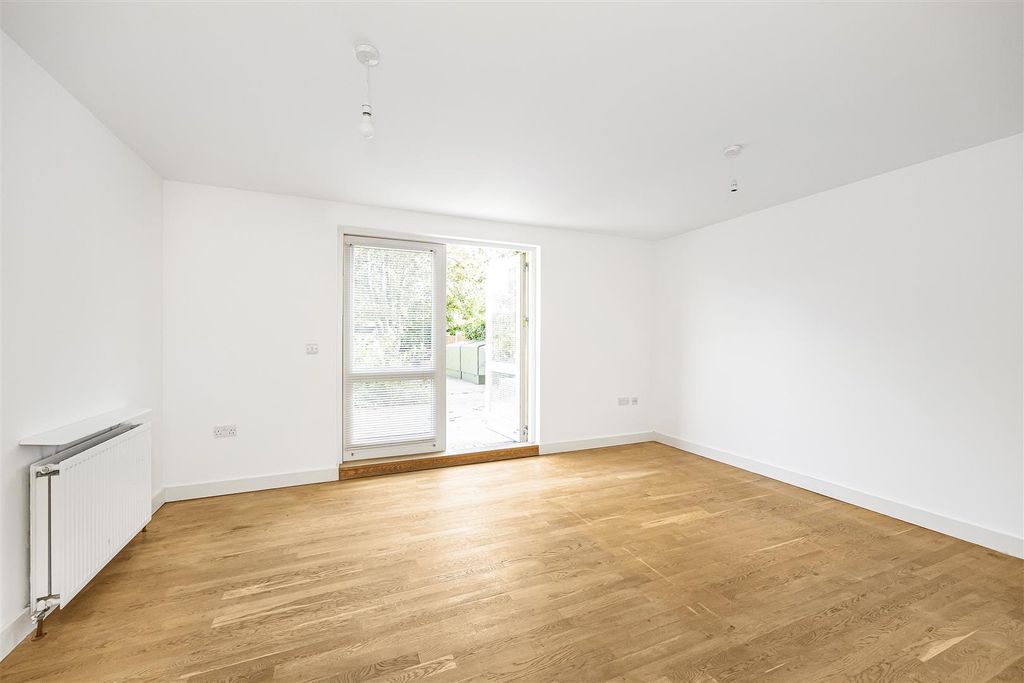 Property photo 2 of 13 2