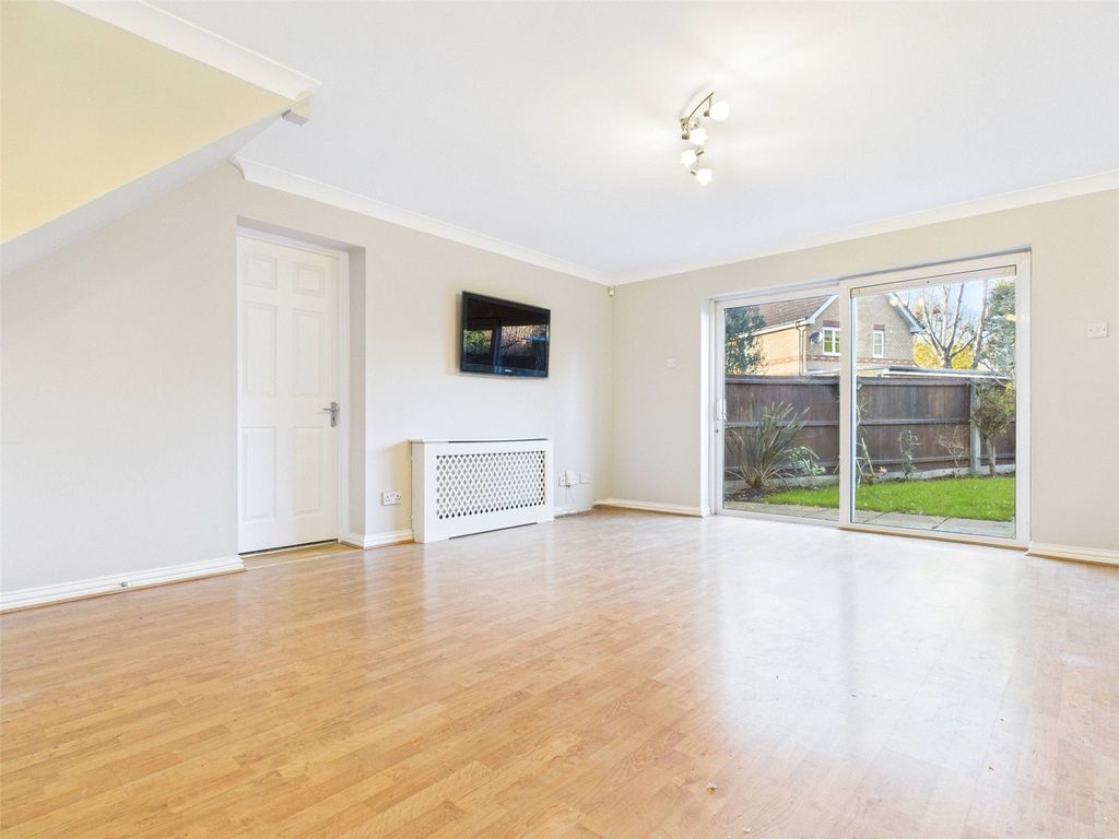 Property photo 2 of 14 Picture No. 15