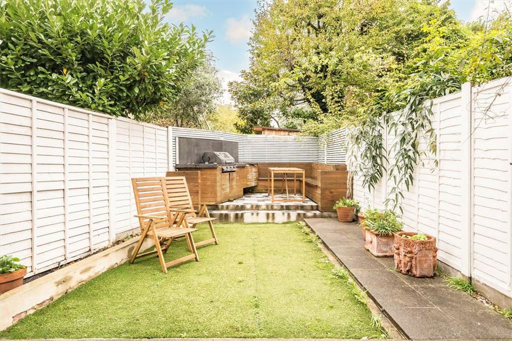 Property photo 3 of 16