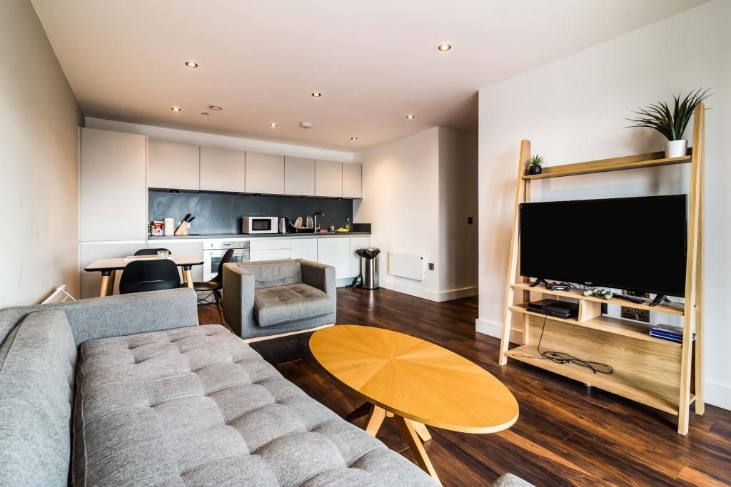 Property photo 1 of 5 Queens Dock 2Bed 2.Jpeg
