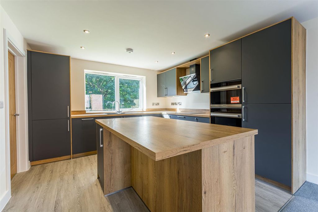 Property photo 3 of 29 Ccltd25.Jpg