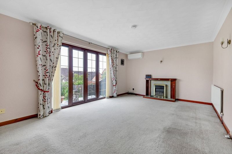 Property photo 3 of 15 4680772