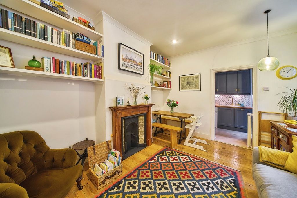 Property photo 3 of 17 Photo