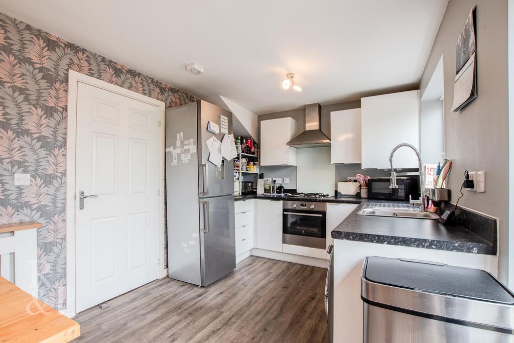 Property photo 2 of 19 B (10).Jpg