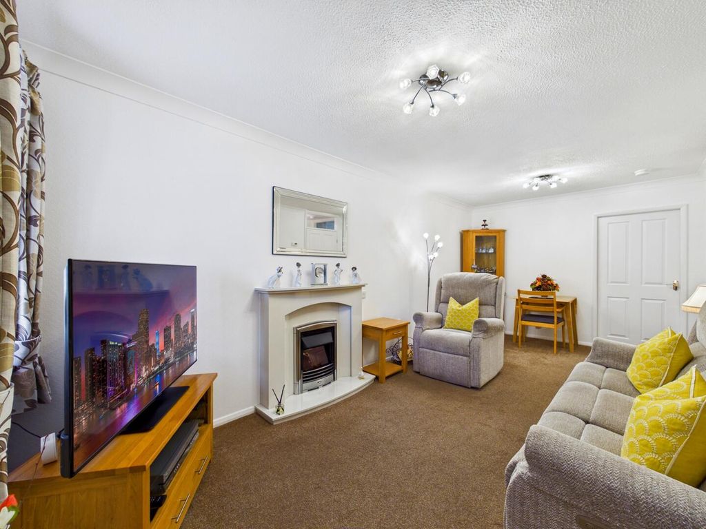 Property photo 2 of 12 Living Room