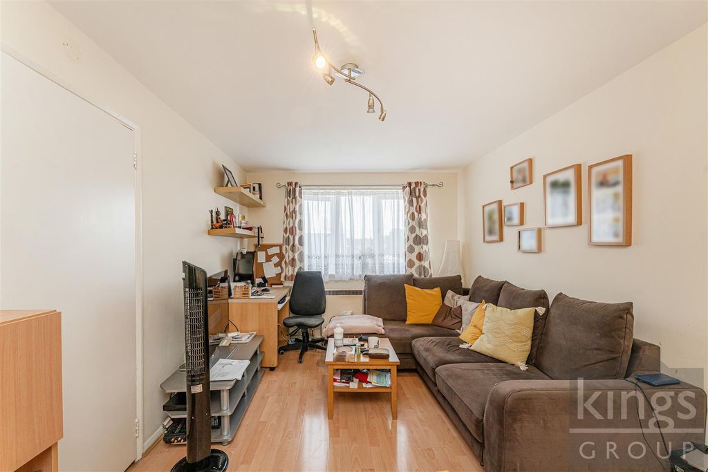 Property photo 3 of 9 5.Jpg