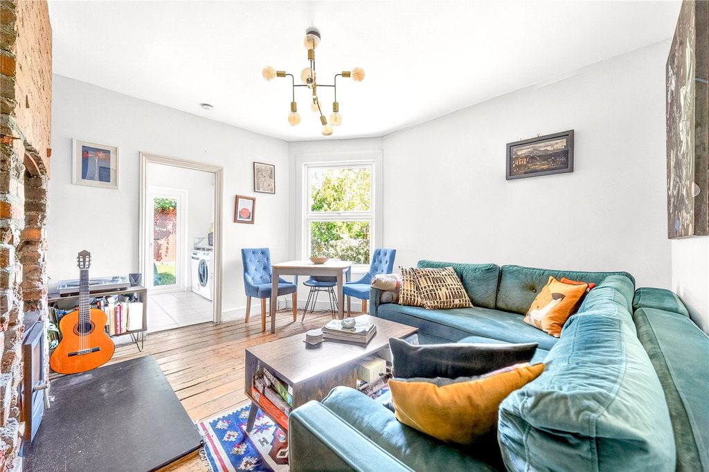 Property photo 3 of 13 Picture No. 23