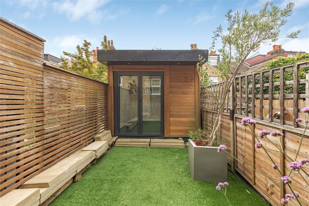 Property photo 2 of 13 Picture No. 06