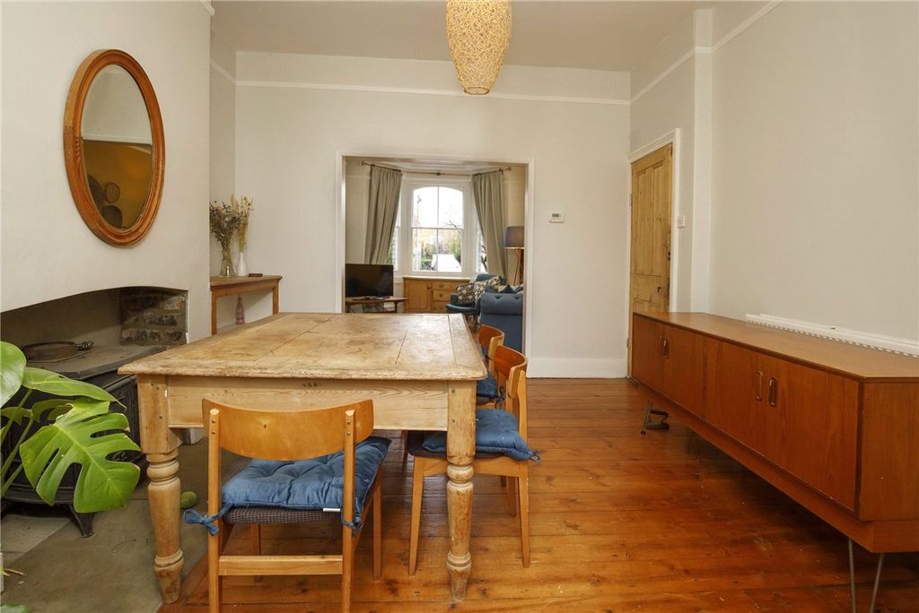 Property photo 3 of 16 Picture No. 02
