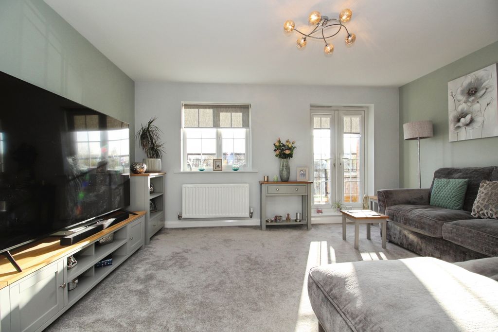 Property photo 3 of 15