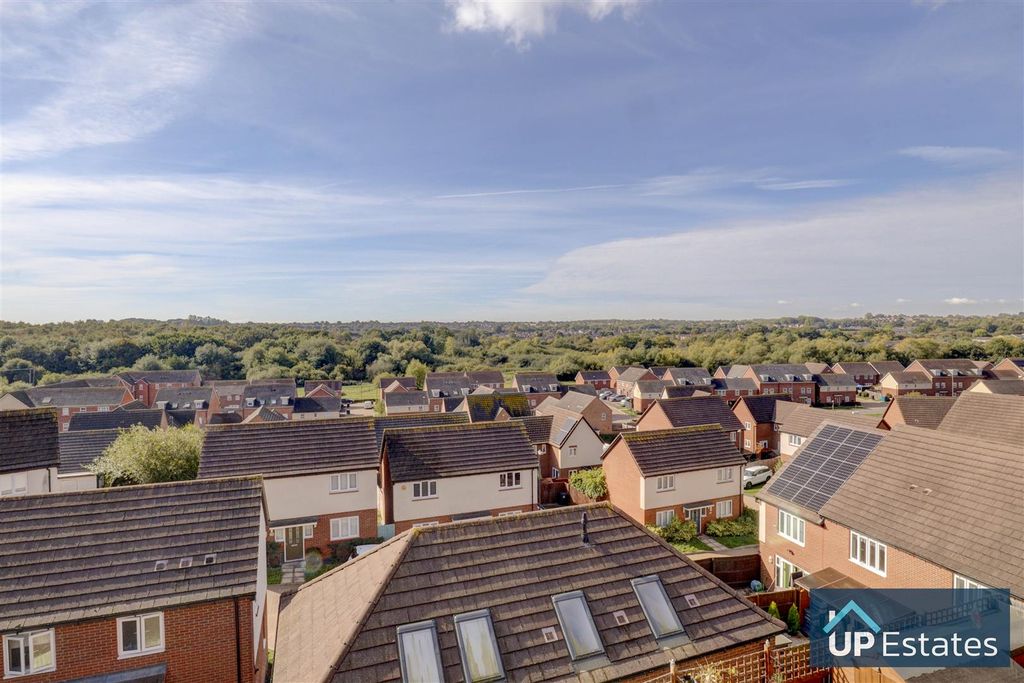 Property photo 2 of 23 Outlook