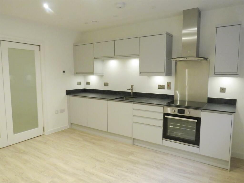 Property photo 2 of 9