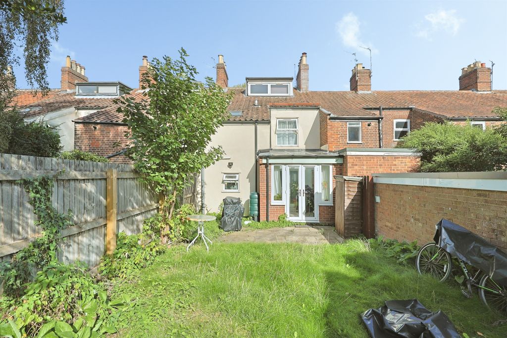 Property photo 2 of 16