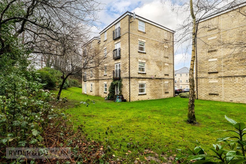 Additional image 17 of 2 bed flat for saleBishopdale Court, Halifax, West Yorkshire HX1