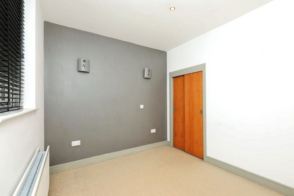 Additional image 11 of 2 bed flat for saleWoofindin Avenue, Sheffield, South Yorkshire S11
