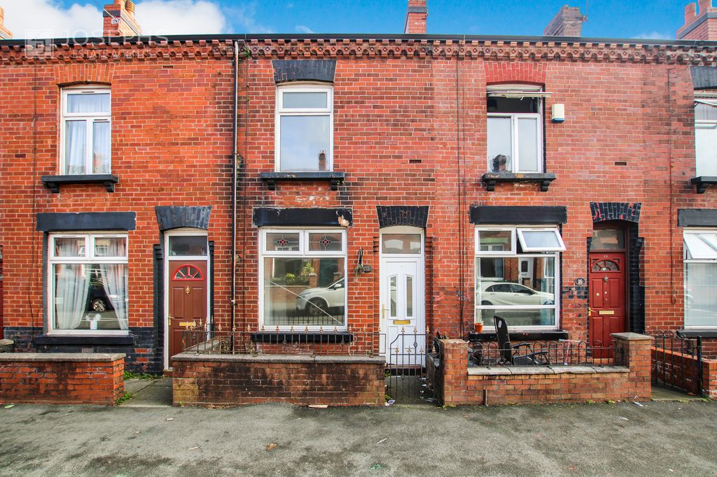Property photo 1 of 8