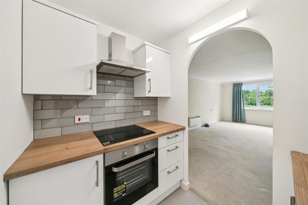 Property photo 2 of 14 11 (19).Jpg