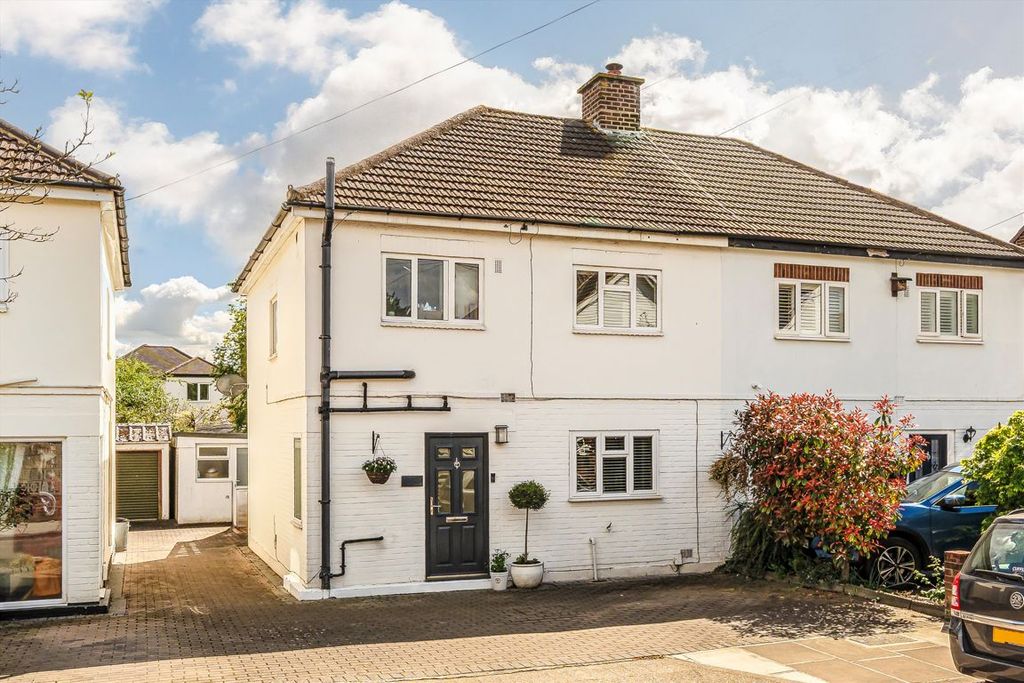 Property photo 1 of 8
