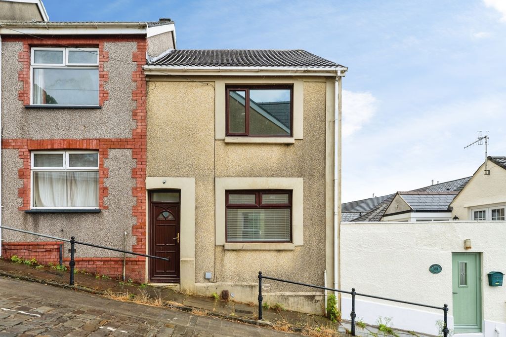 Property photo 1 of 17 Pbox-Img.Jpg