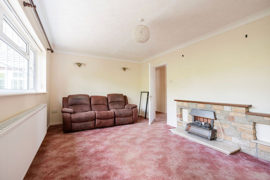 Property photo 2 of 14