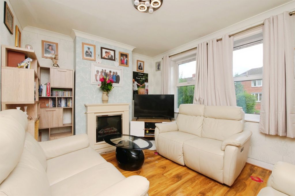 Property photo 3 of 17