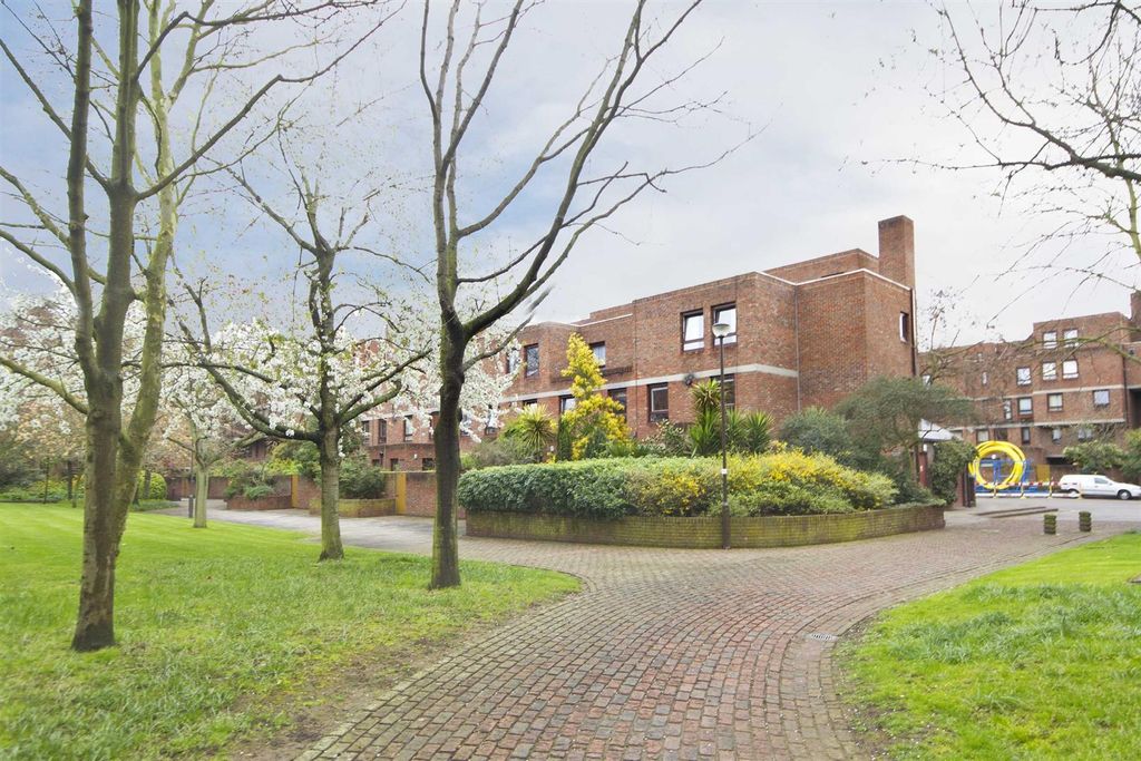 Property photo 2 of 6