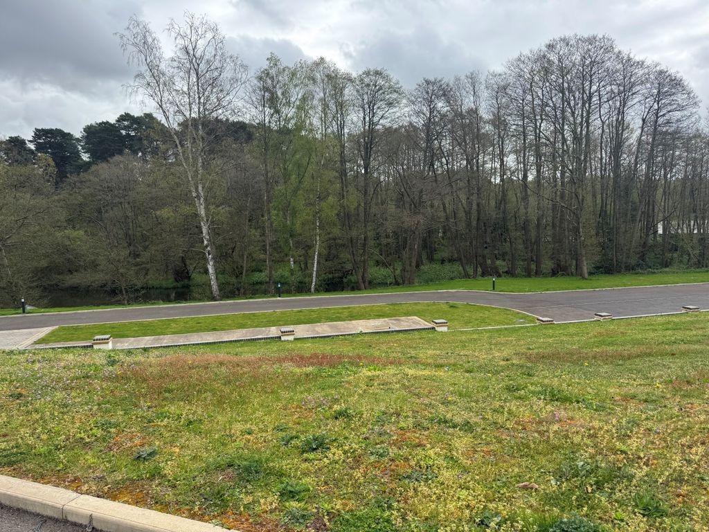 Property photo 3 of 12 Eleveden- View Warren Park