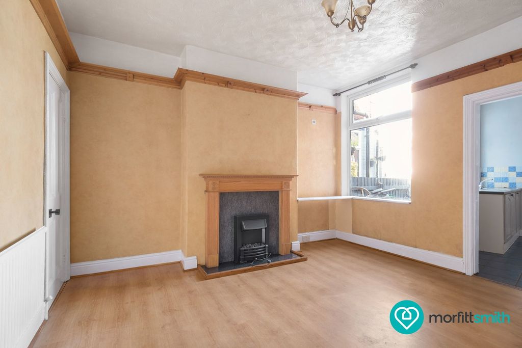 Property photo 2 of 14