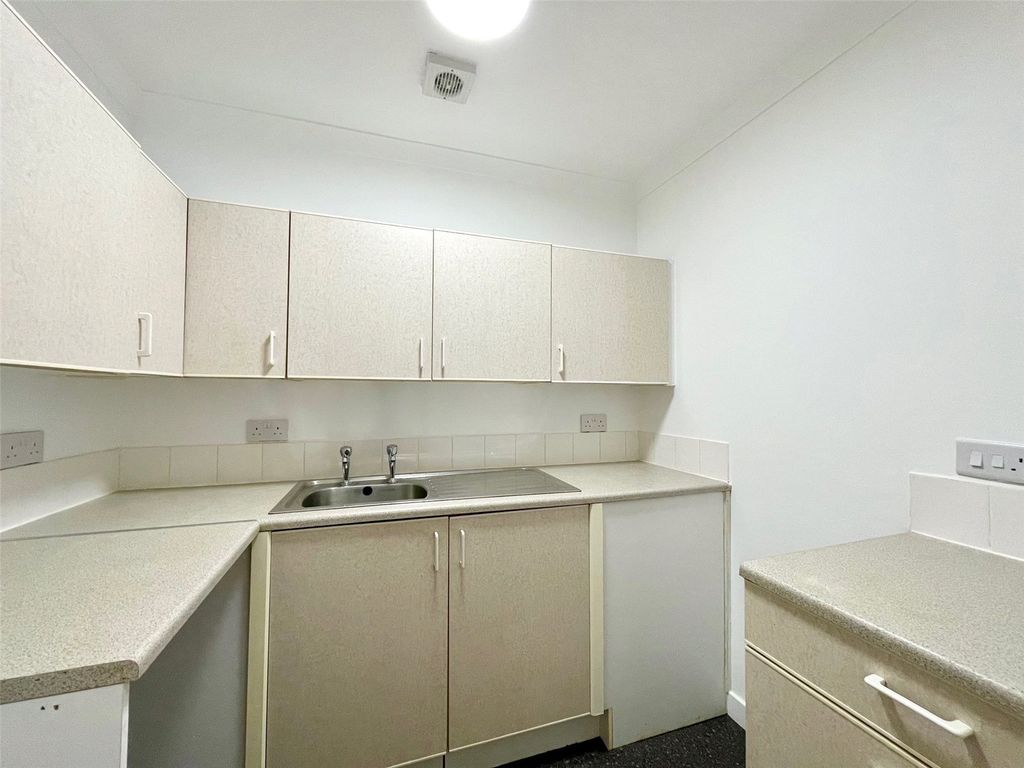 Property photo 3 of 13 Kitchen