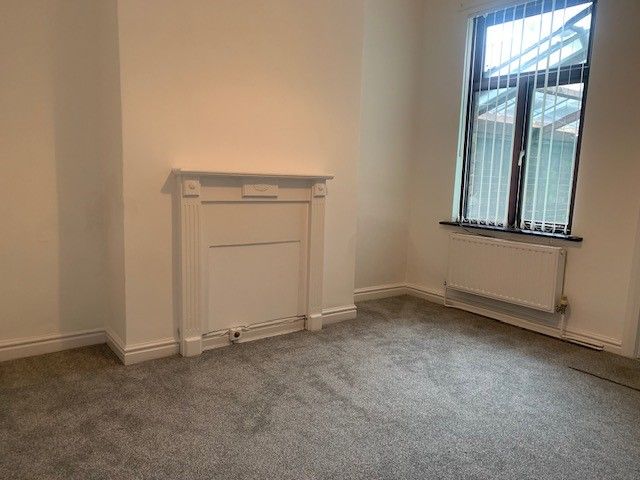 Property photo 2 of 8 Dining Room