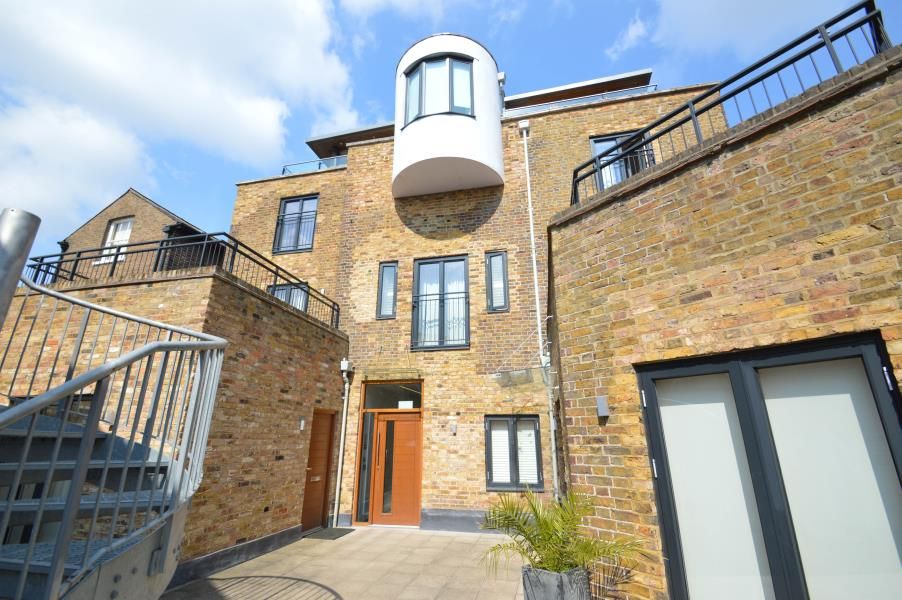 Property photo 1 of 7