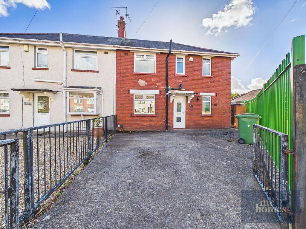 Property photo 3 of 31