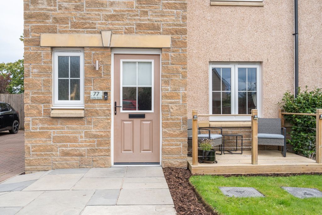 Property photo 2 of 29