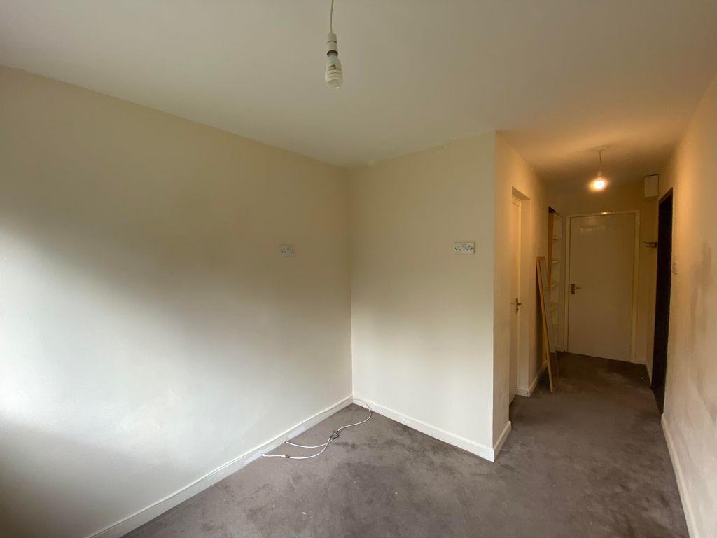 Property photo 3 of 10 Bedroom